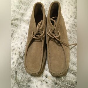 St. John's Bay Men's Chukka Boots in Tan Suede